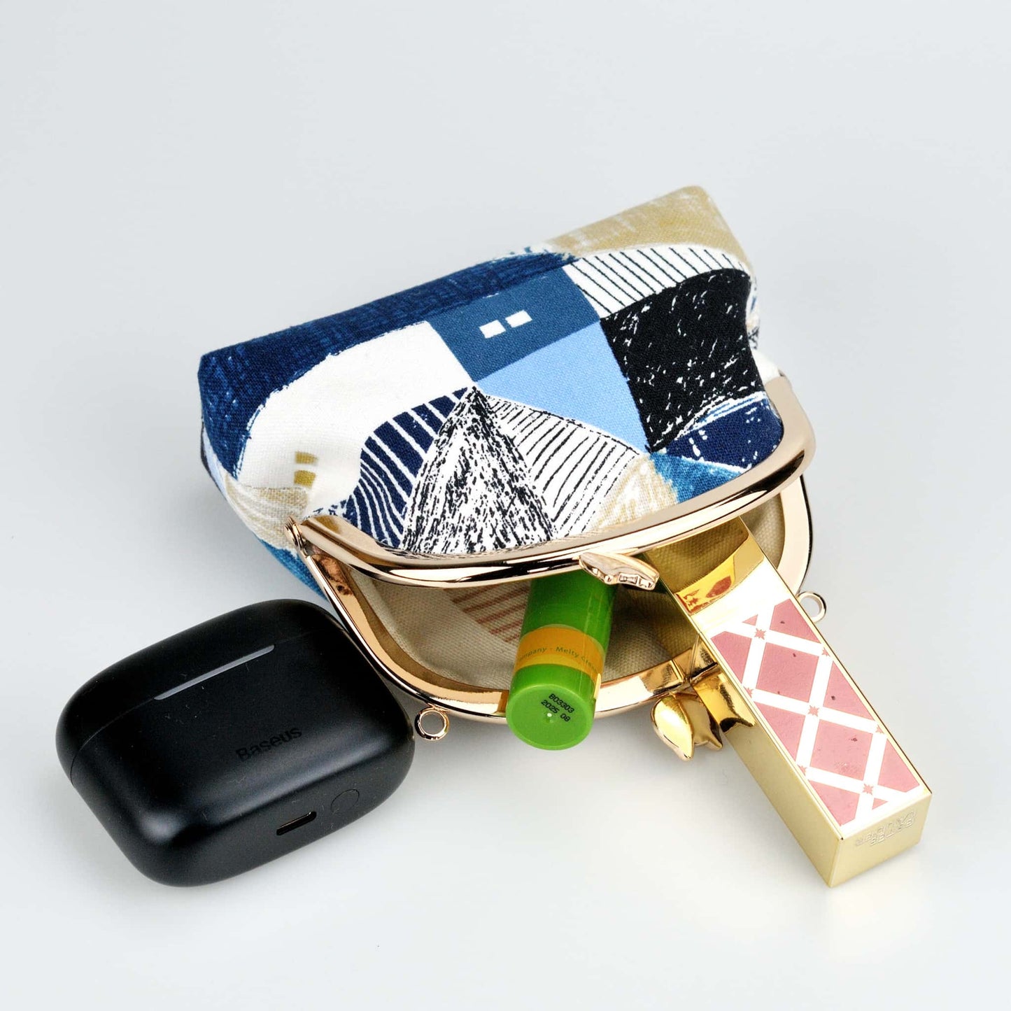 ingriTAO Cezanne Log Cabin style Mini Kiss - Lock Coin Purse - ingriTAO