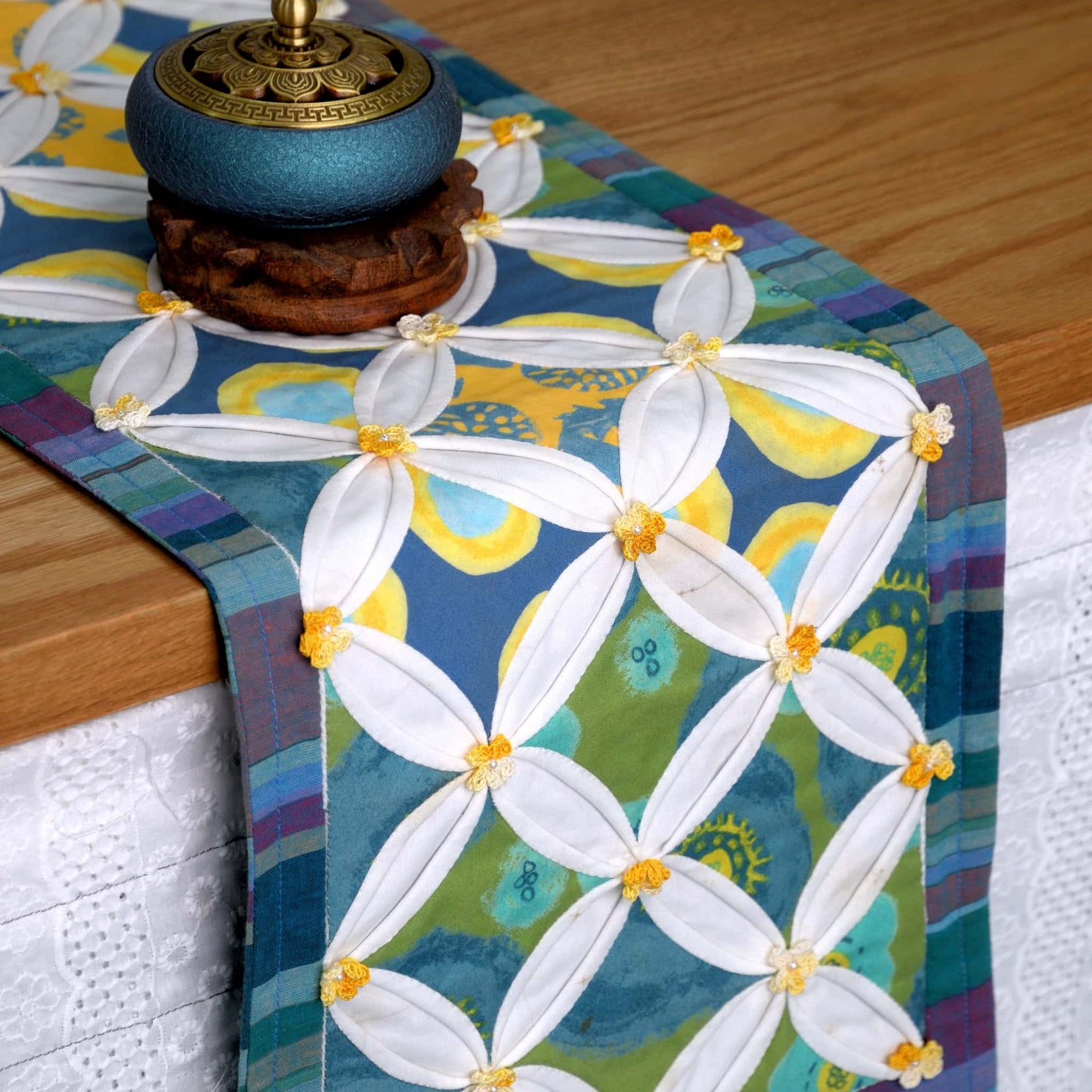 ingriTAO Handcrafted Cathedral Window Table Runner with Crocheted Florals - ingriTAO