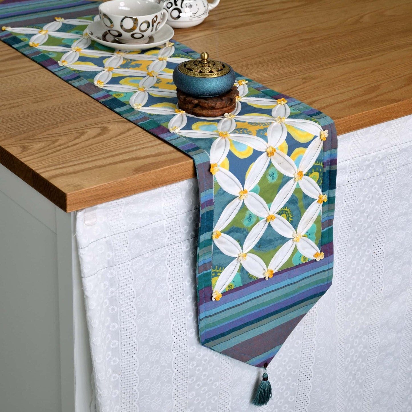 ingriTAO Handcrafted Cathedral Window Table Runner with Crocheted Florals - ingriTAO
