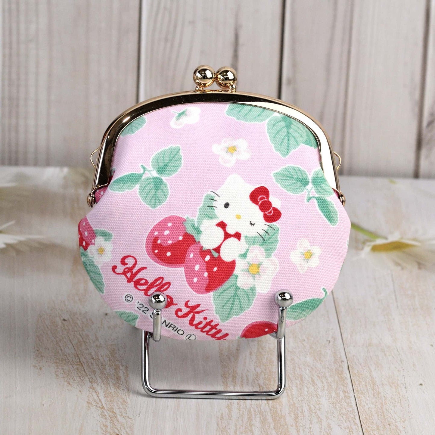 ingriTAO Hello Kitty Style Kiss Lock Coin Purse Front- ingriTAO