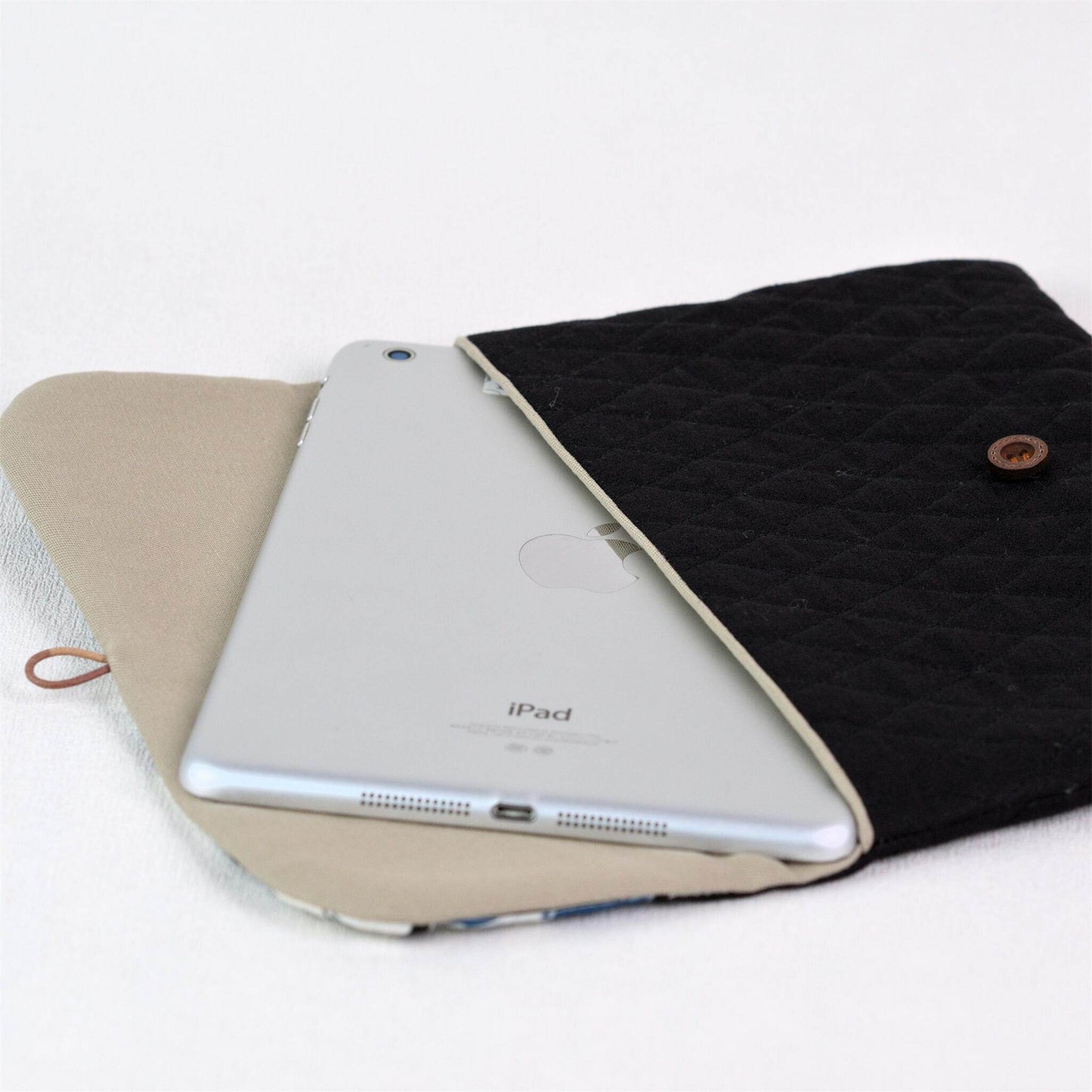 ingriTAO Pop Art iPAD Quilted Padded Sleeve Ipad Mini Size Capacity- ingriTAO