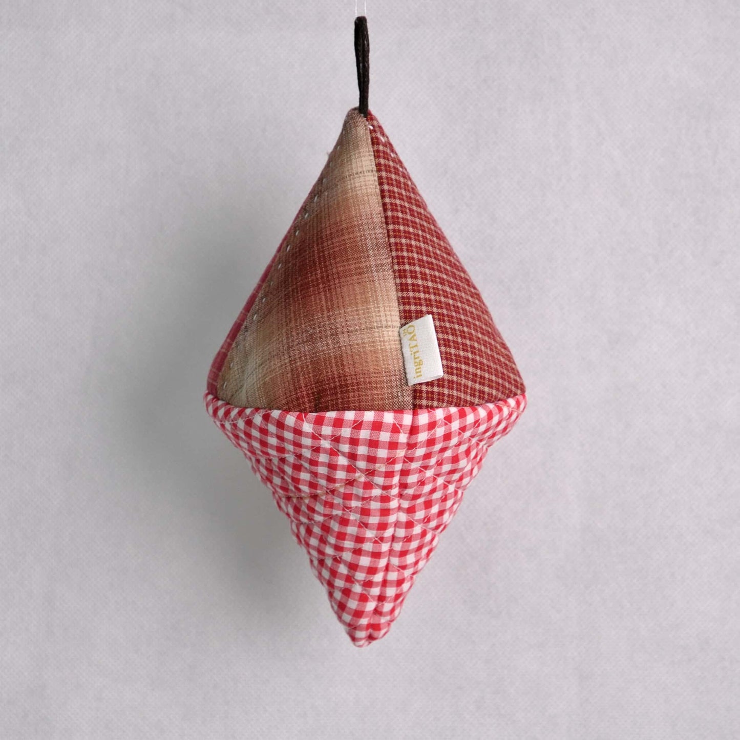 ingriTAO Twinkle Quilted Pot Holder - ingriTAO