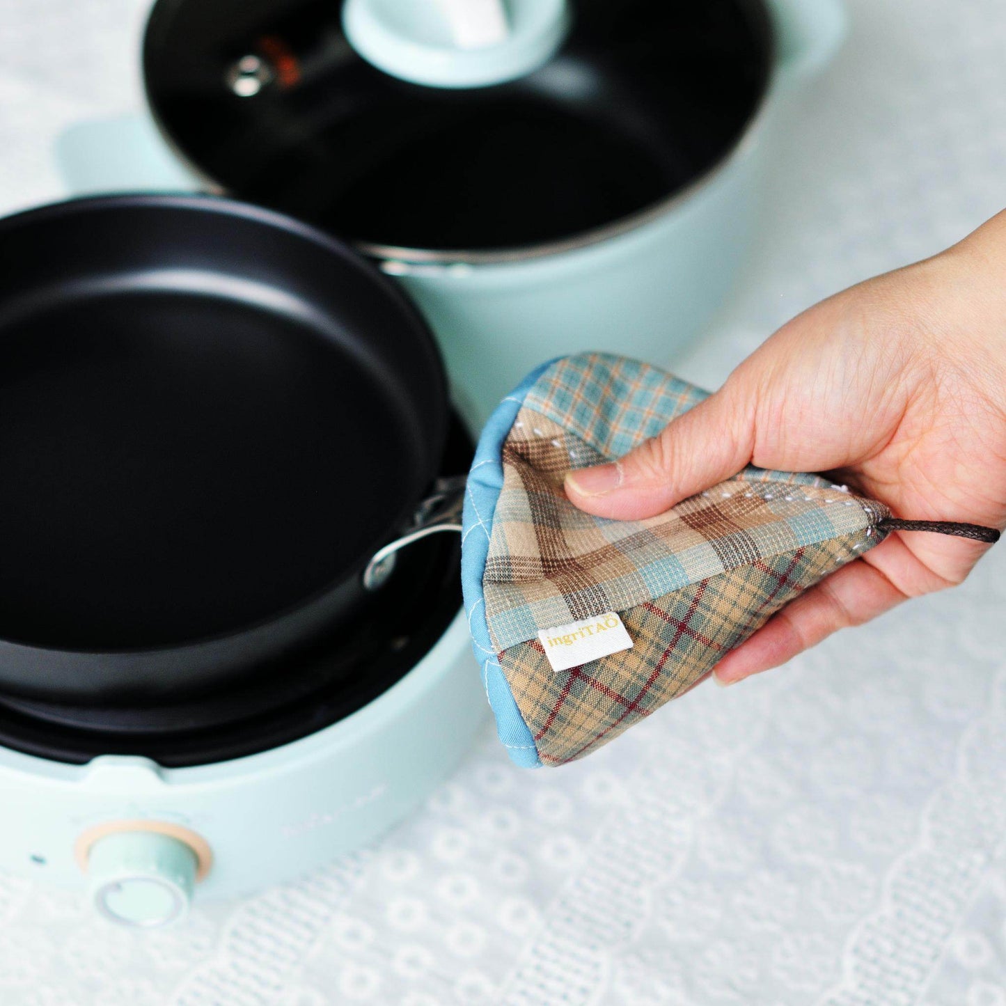 ingriTAO Twinkle Quilted Pot Holder Kitchen Essential- ingriTAO