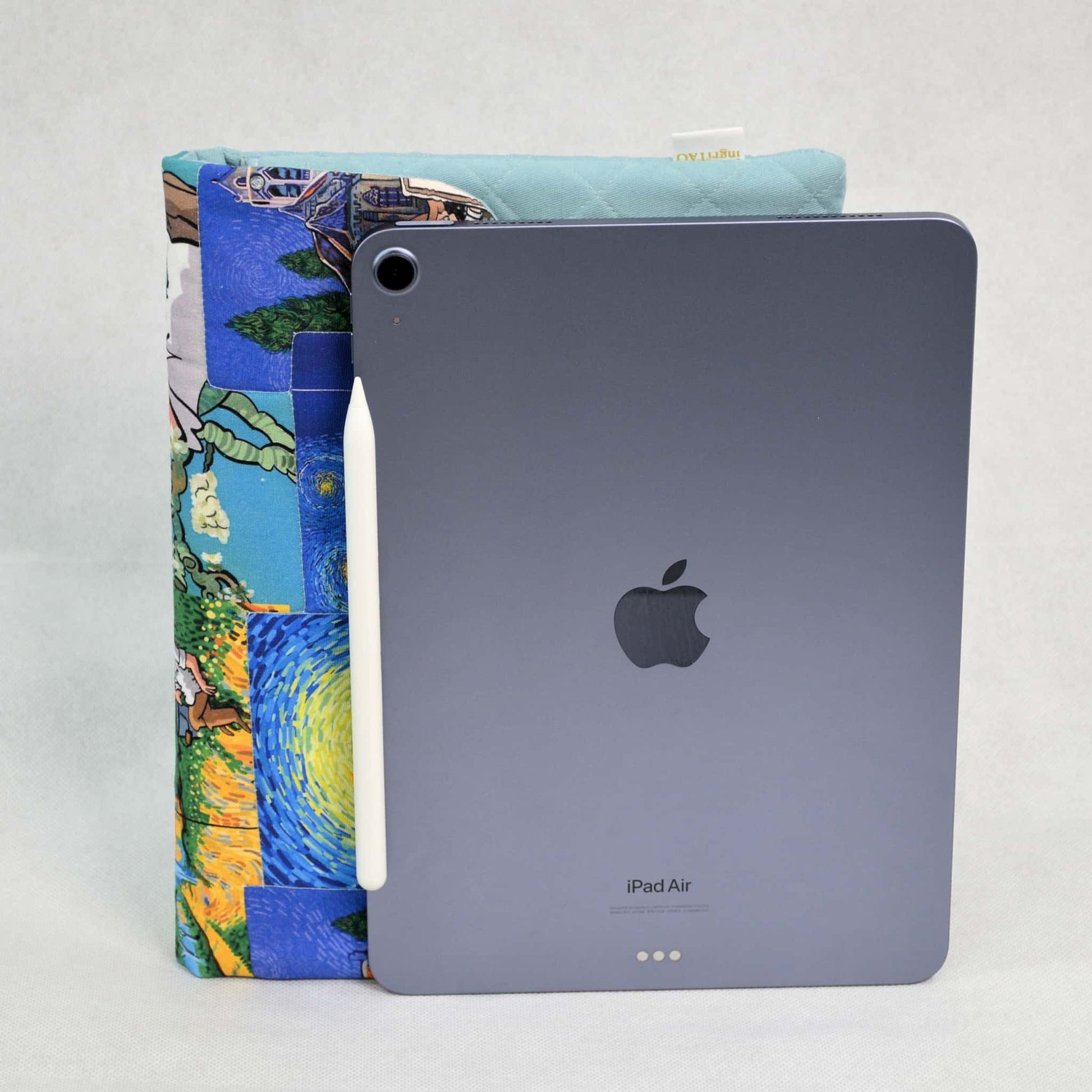 ingriTAO Vincent IPAD Quilted Padded Case Sleeve - ingriTAO