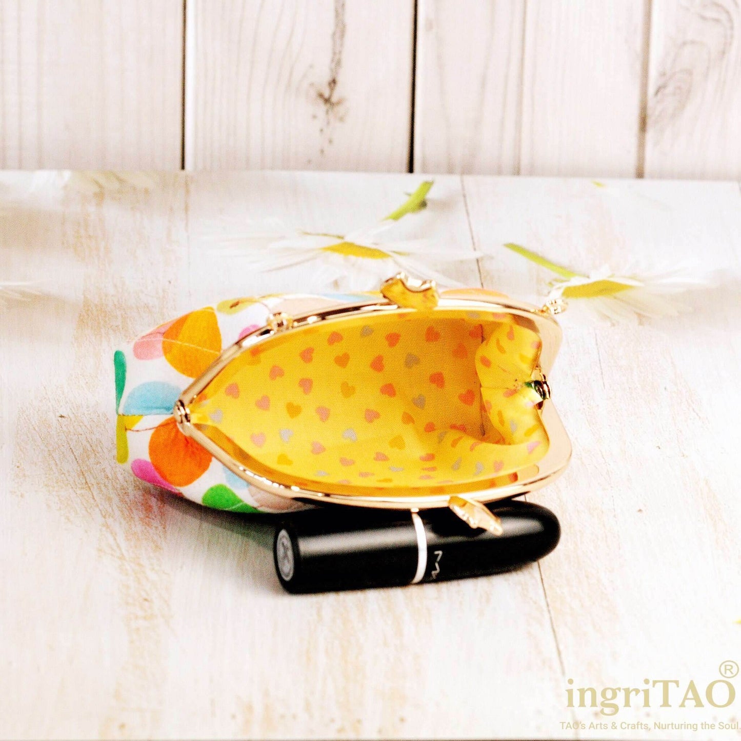 ingriTAO Weekend Joy Style Kiss Lock Coin Purse Inside Liner capacity- ingriTAO