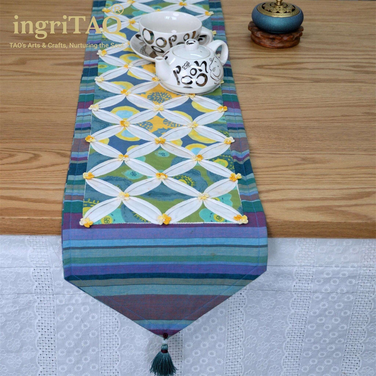 ingriTAO Handcrafted Cathedral Window Table Runner front