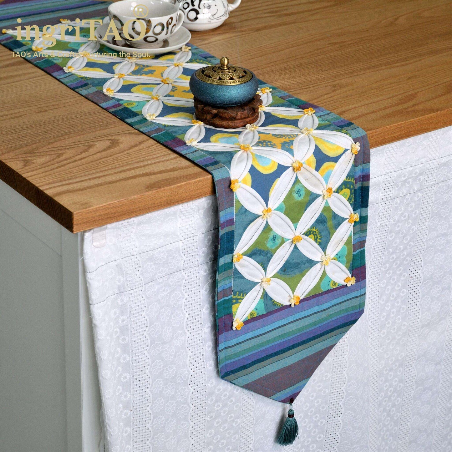 ingriTAO Handcrafted Cathedral Window Table Runner side