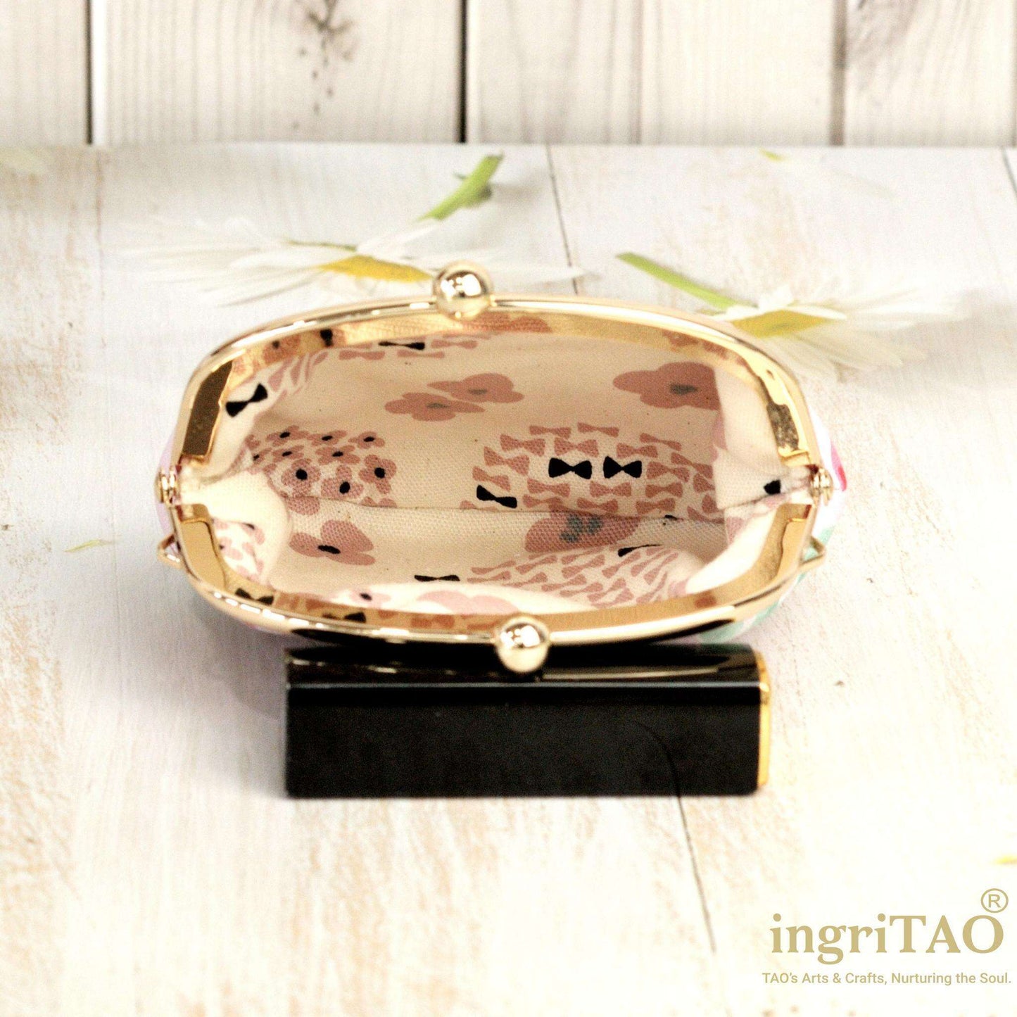 ingriTAO Porte-Monnaie Style Hello Kitty Kiss Lock