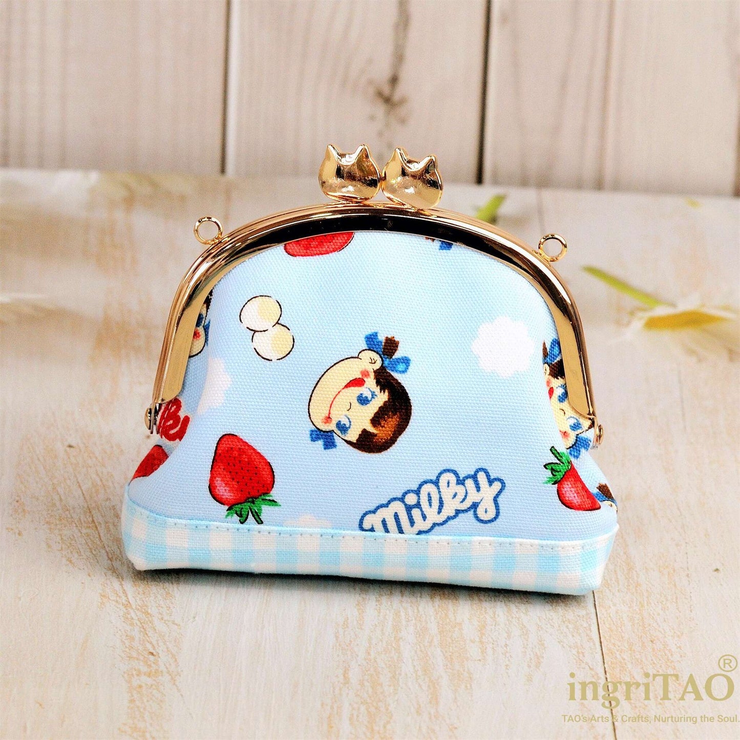 ingriTAO Milky Style Cute Mini Kiss Lock Coin Purse front