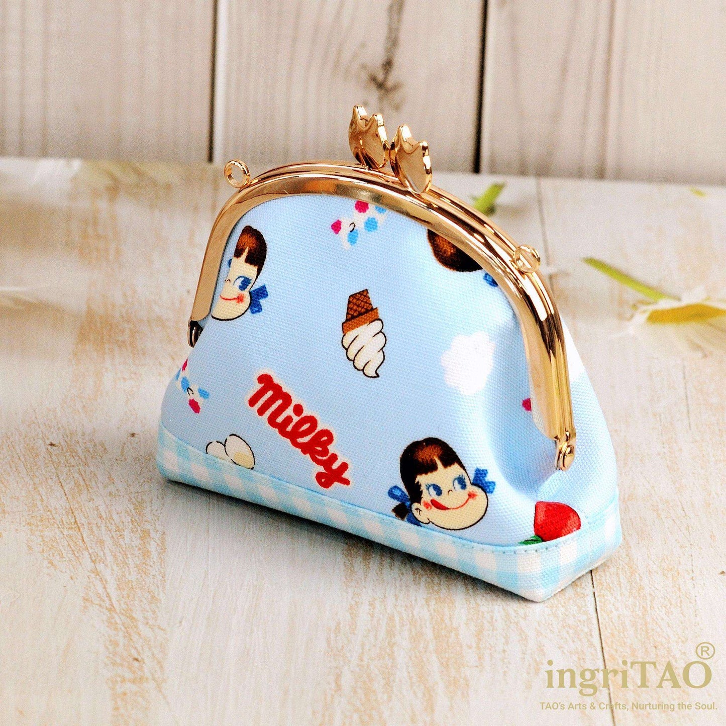 ingriTAO Milky Style Cute Mini Kiss Lock Coin Purse side