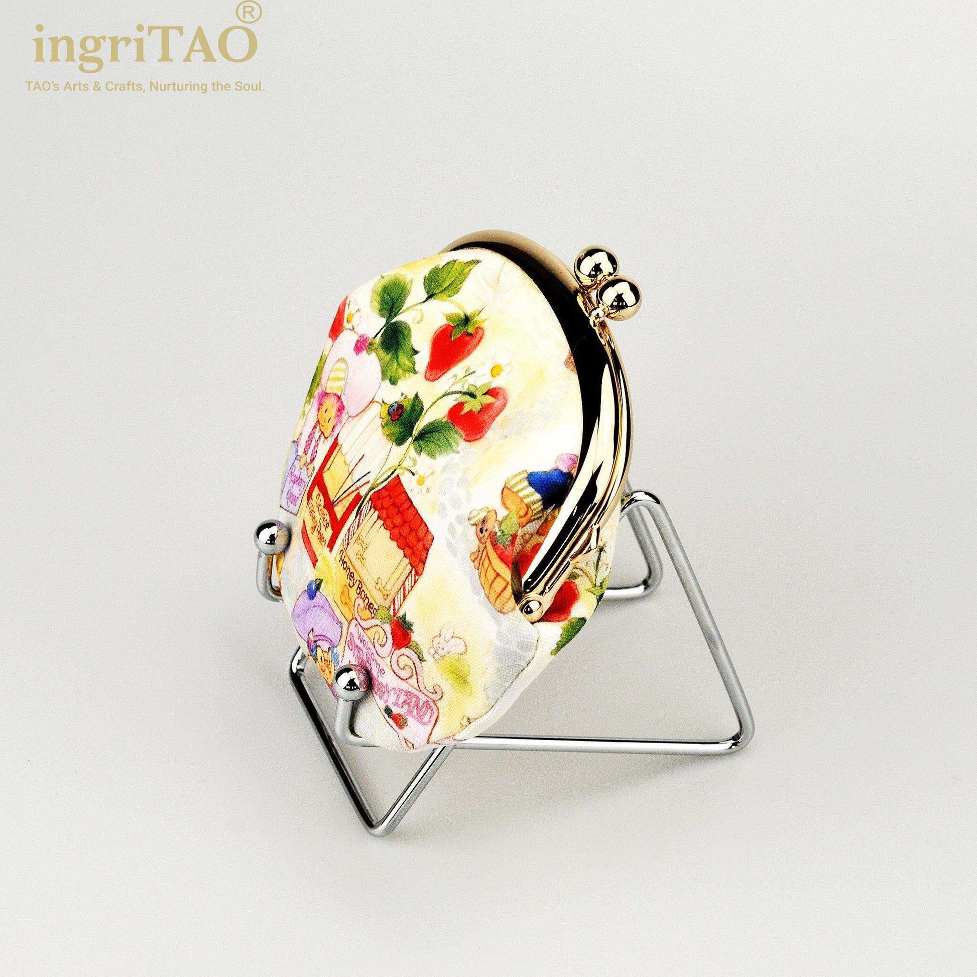 ingriTAO Strawberry Girl Kiss Lock Coin Purse side