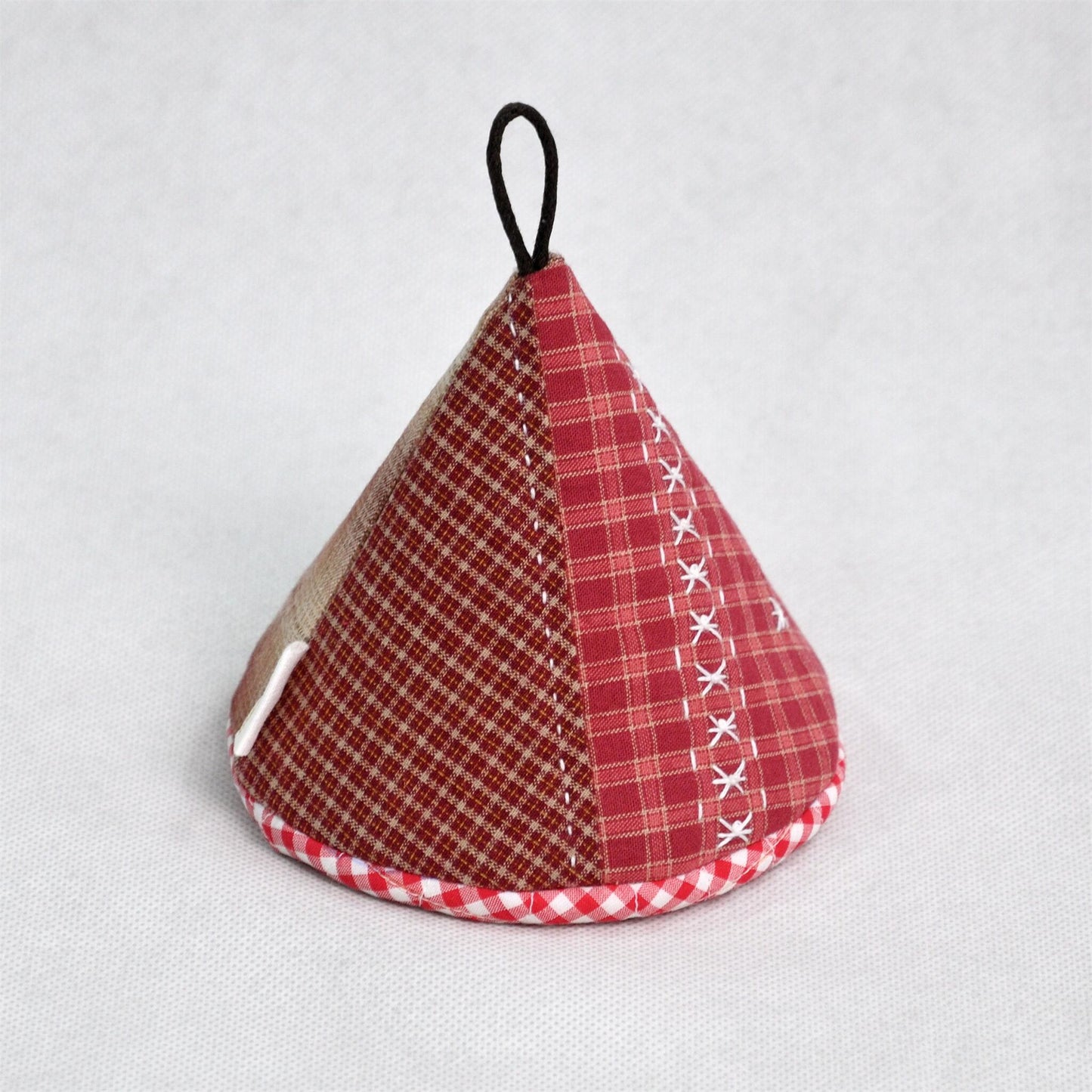 ingriTAO Twinkle Quilted Pot Holder red side