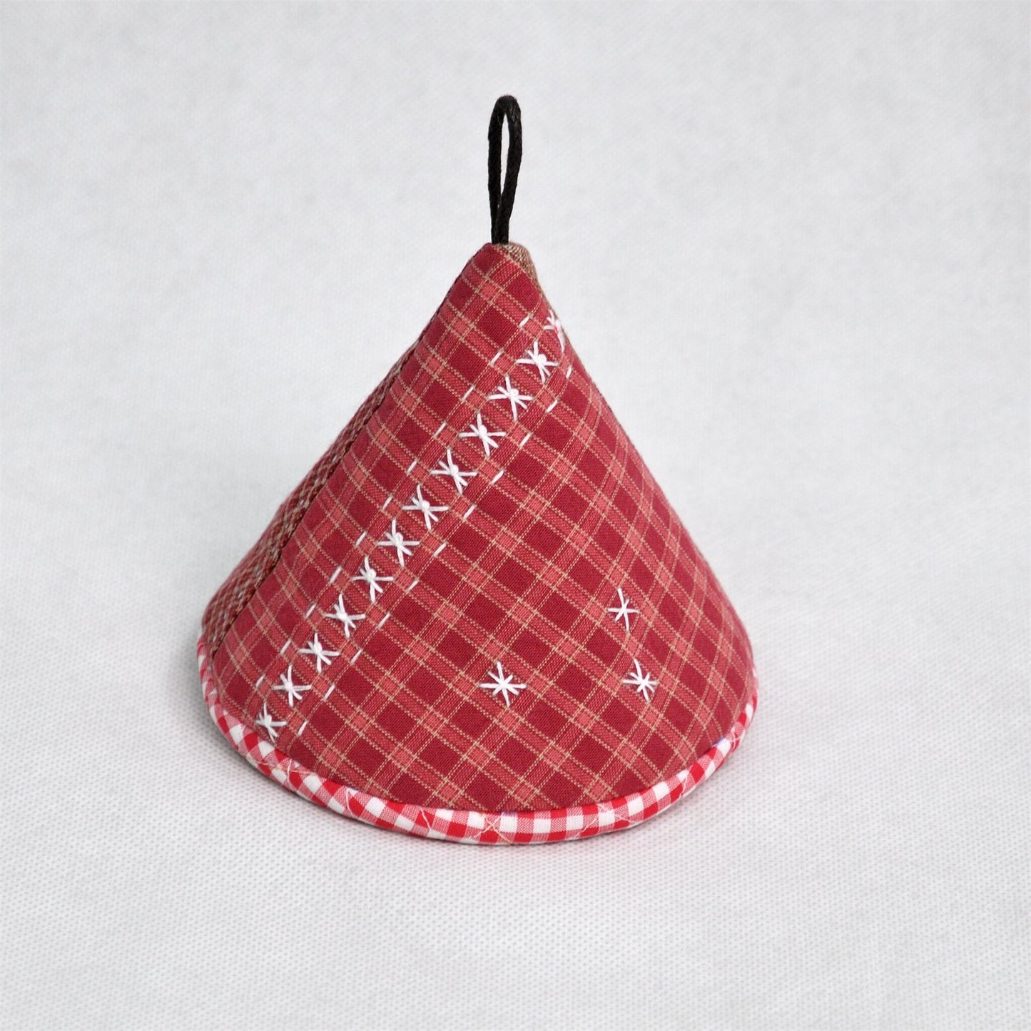 ingriTAO Twinkle Quilted Pot Holder red twinkle